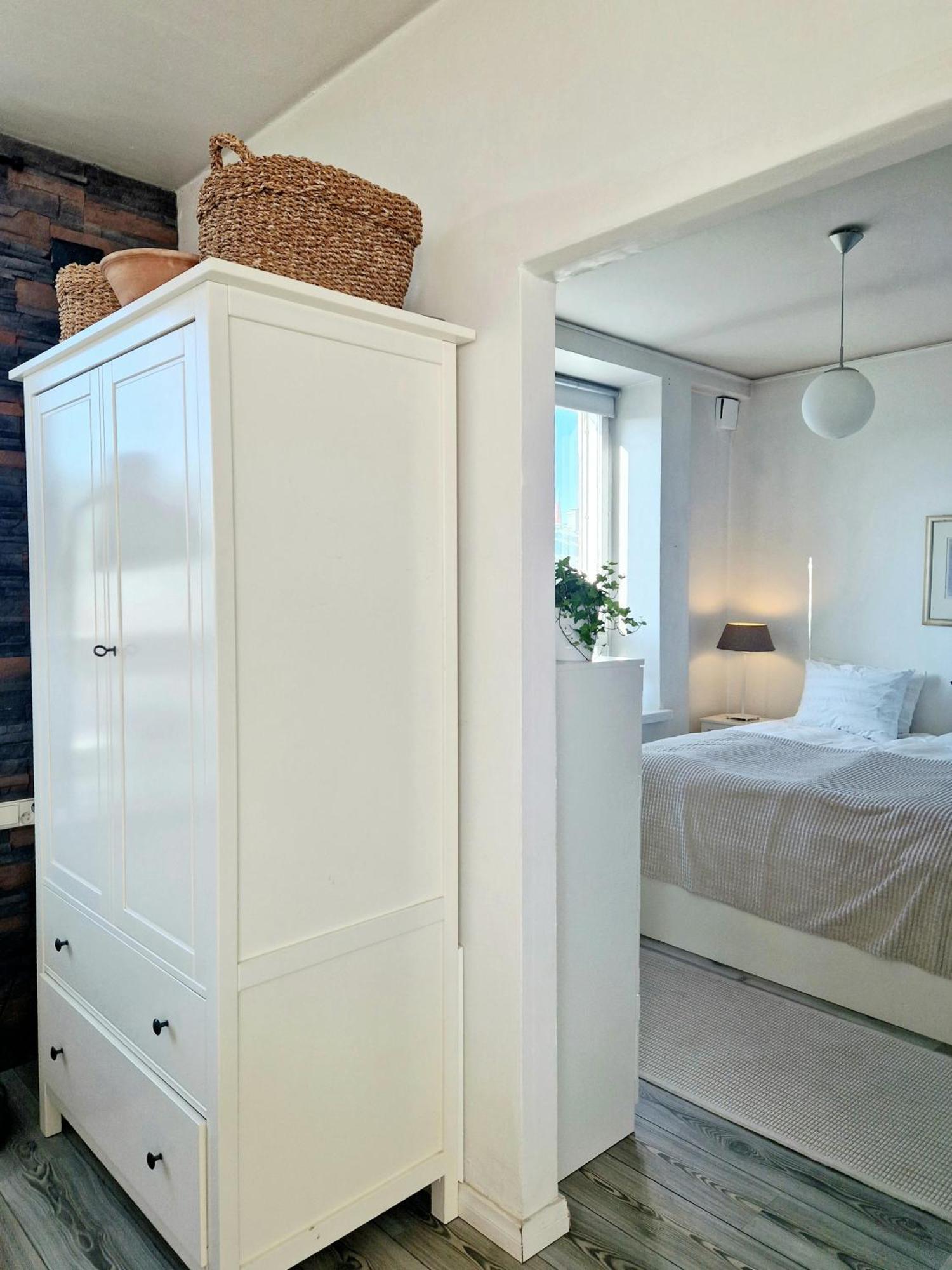 Hima Laivatalo With Private Parking Apartment